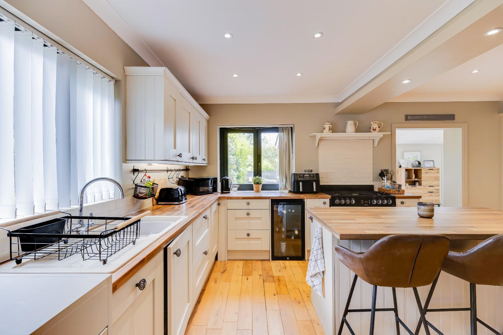 Robgill, Gwern Y Steeple Peterston-Super-Ely, Cardiff, South Glamorgan, CF5 6LG